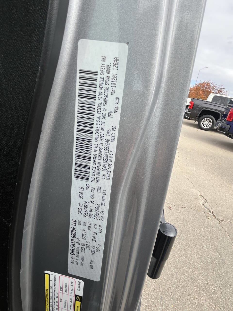 Used 2015 Jeep Wrangler Unlimited Sahara w/ Dual Top Group image 29