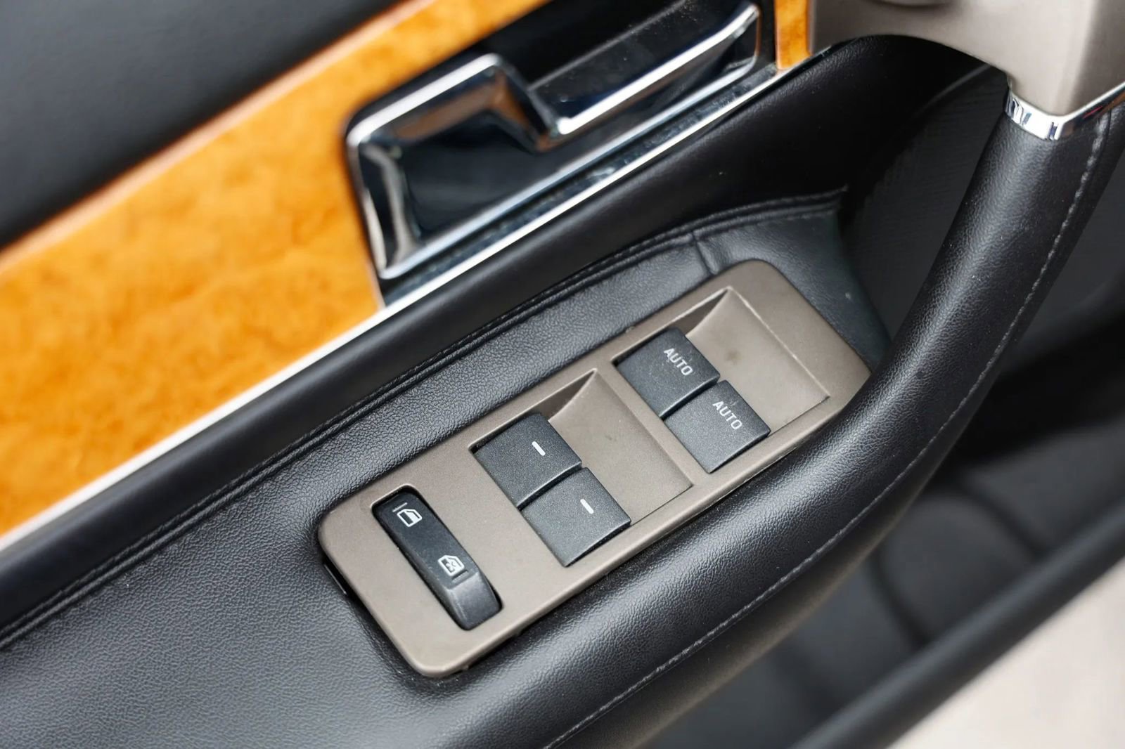 Used 2013 Lincoln MKX FWD image 40