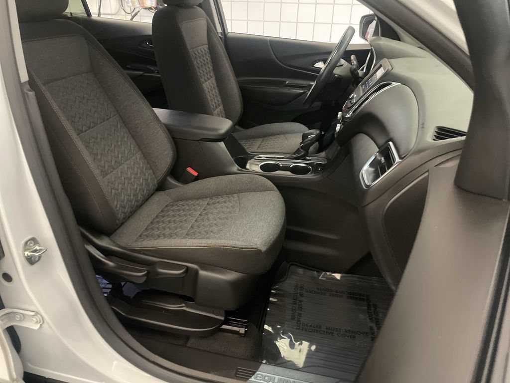 Used 2024 Chevrolet Equinox LT FWD image 19