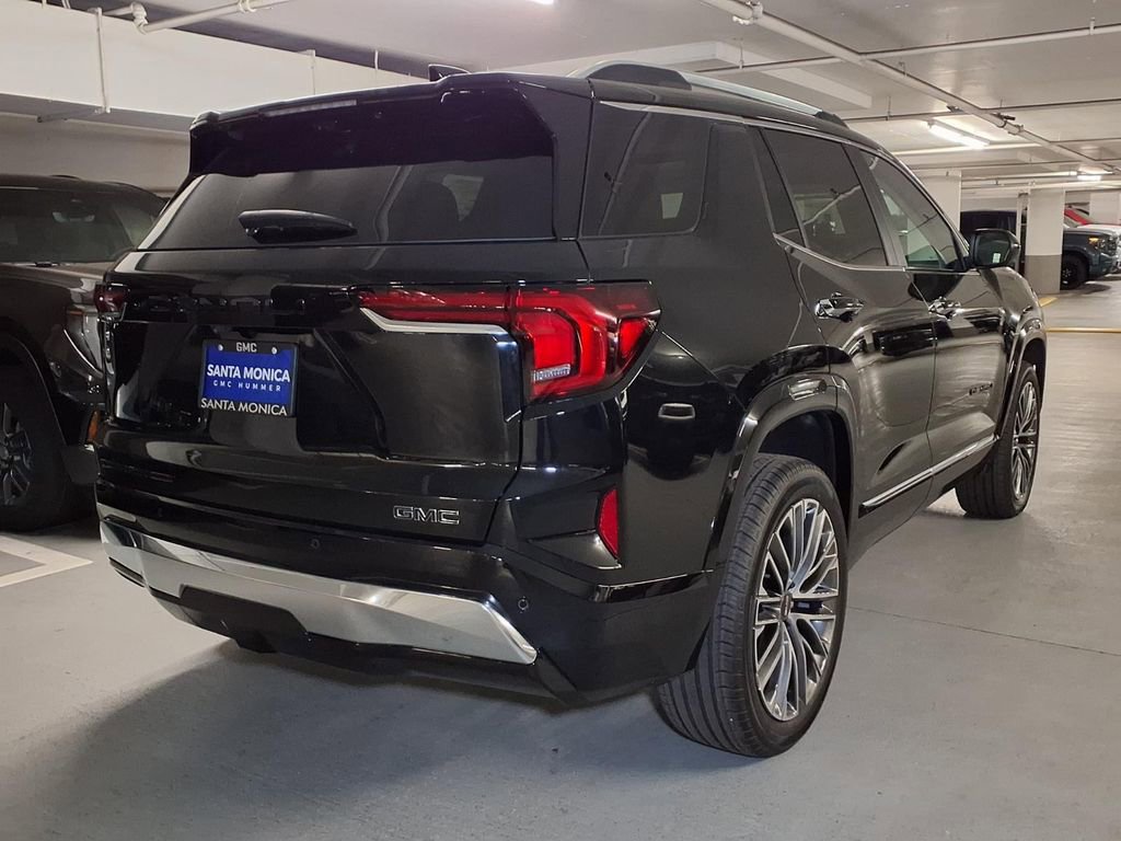 New 2026 GMC Terrain Denali w/ LPO, Black Badging Package AWD/4WD image 8