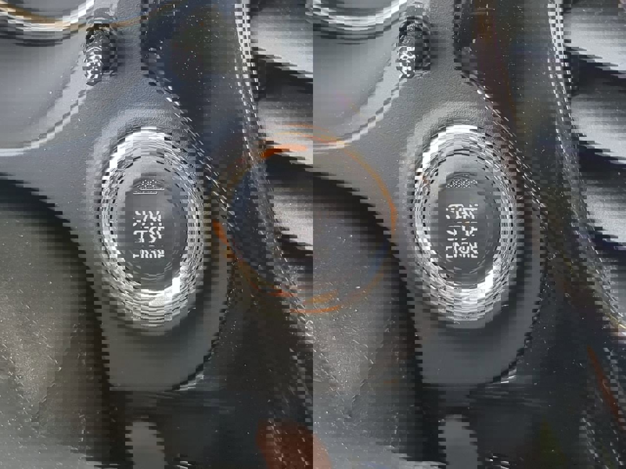 Used 2020 Mitsubishi Outlander ES image 29