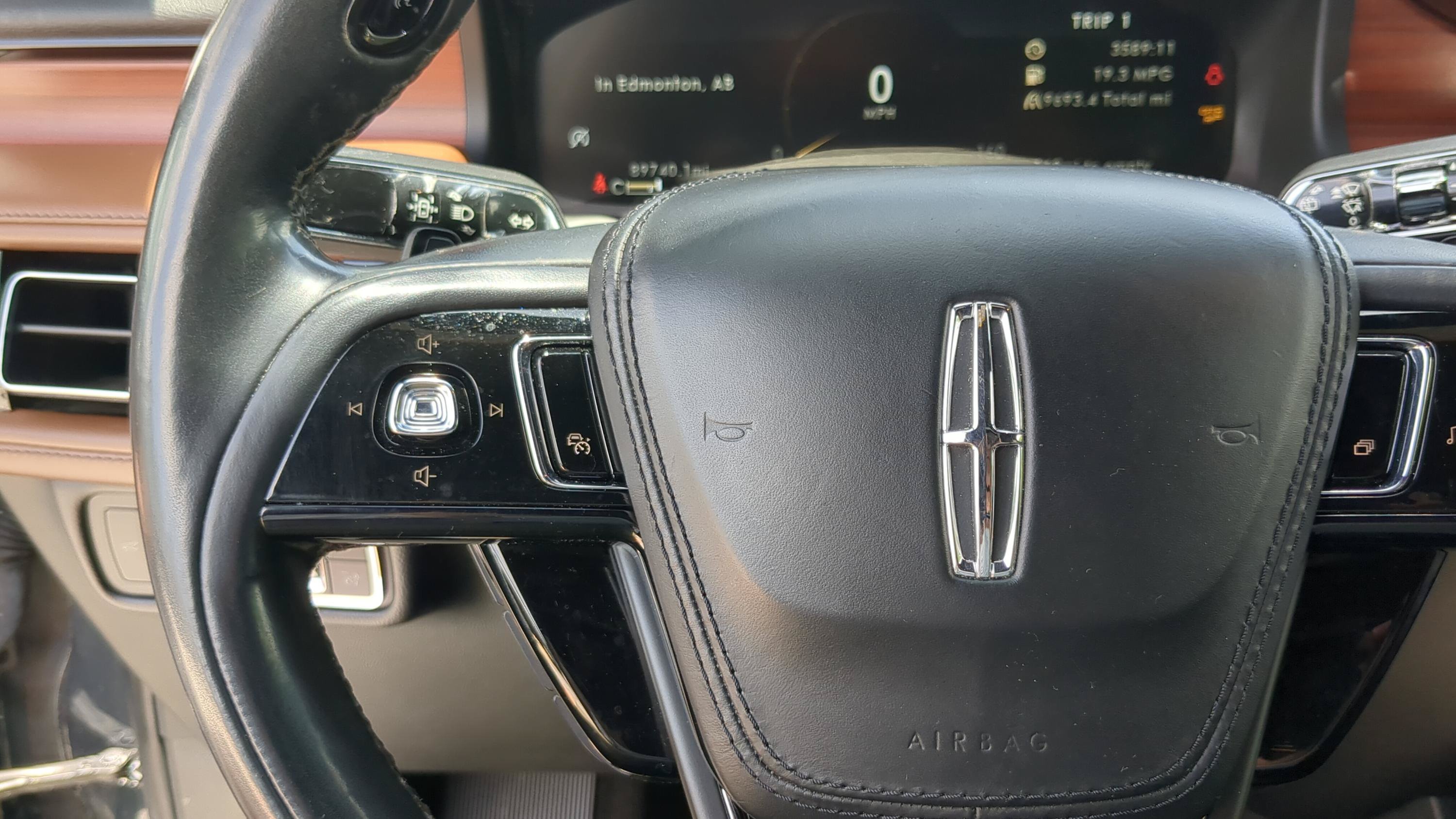 Used 2022 Lincoln Aviator Reserve w/ Equipment Group 201A RWD image 13