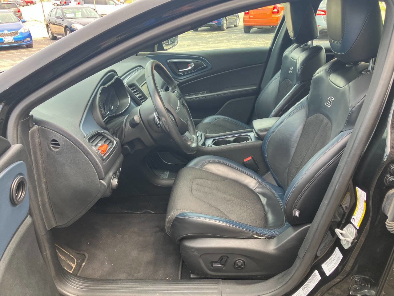 Used 2015 Chrysler 200 S w/ Comfort Group image 10