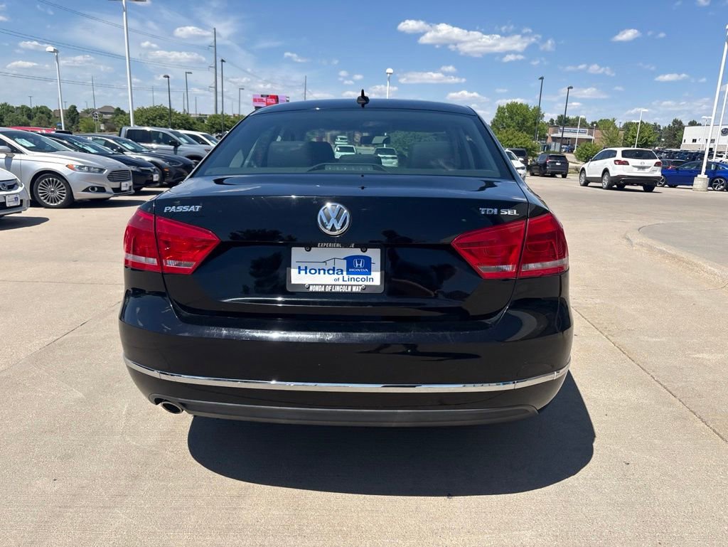 Used 2014 Volkswagen Passat TDI SEL Premium FWD image 5