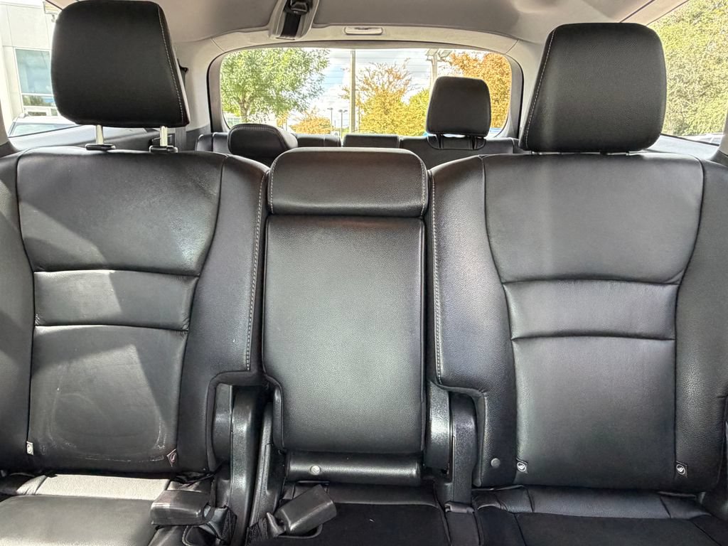 Used 2020 Honda Pilot Touring image 35