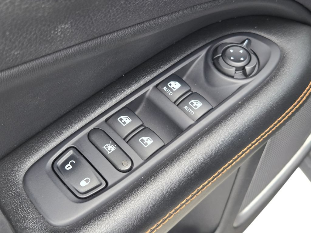 Used 2018 Jeep Compass Limited w/ Navigation Group AWD/4WD image 16