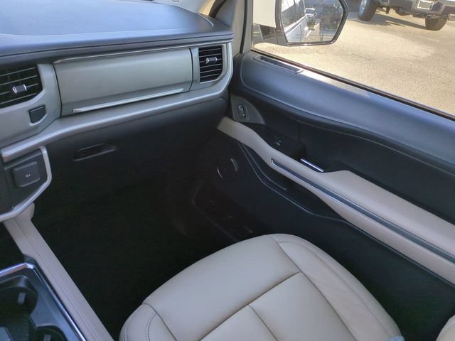 Certified 2022 Ford Expedition XLT RWD image 17