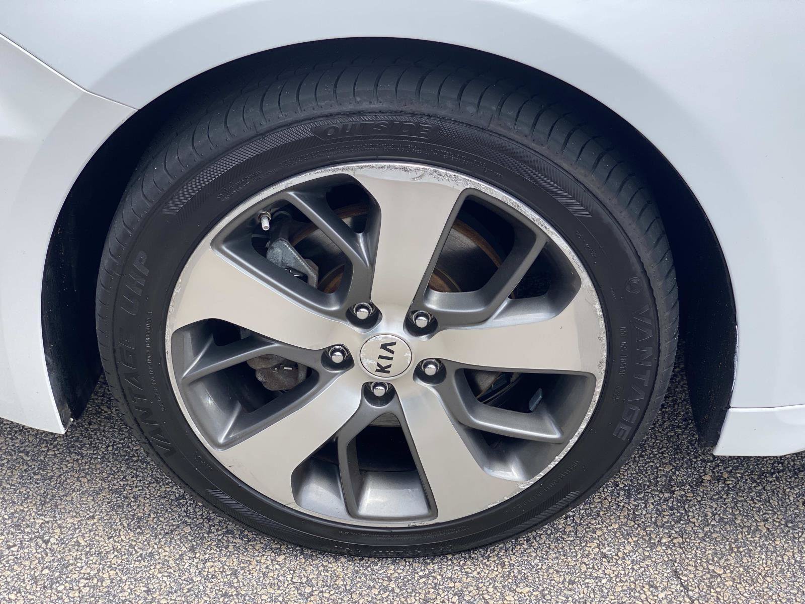 Used 2020 Kia Optima S w/ S Panoramic Sunroof Package FWD image 12