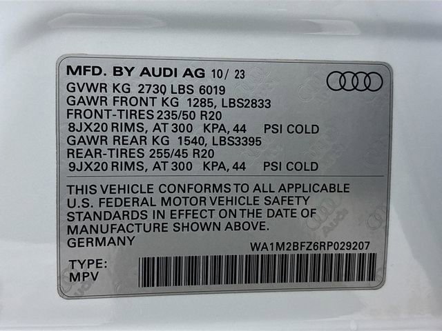 Used 2024 Audi Q4 e-tron Prestige image 34