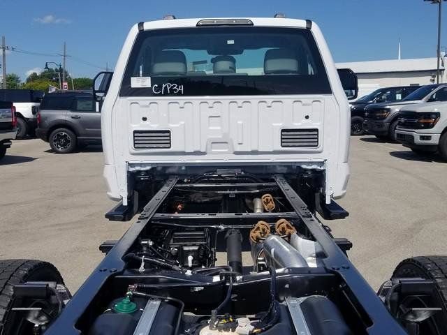 New 2026 Ford F550 4x4 Regular Cab Super Duty image 4