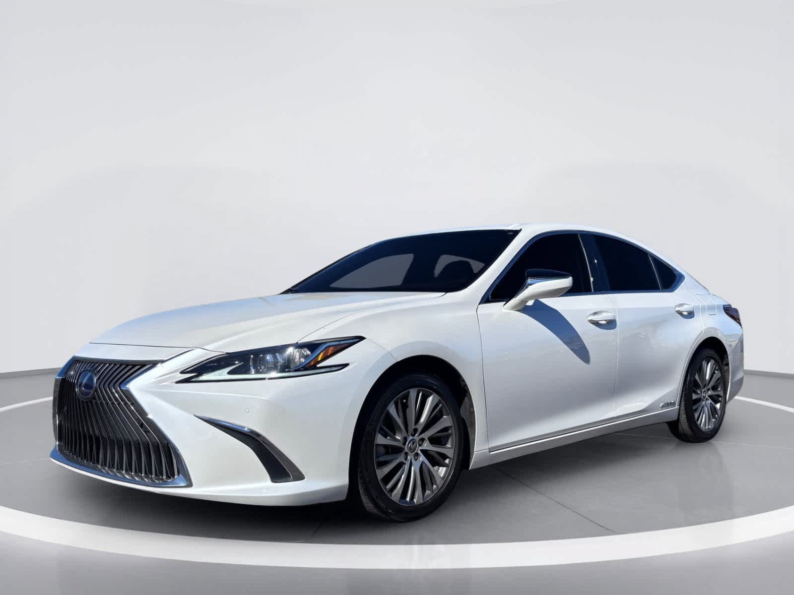 Used 2019 Lexus ES 300h w/ Premium Package FWD image 2