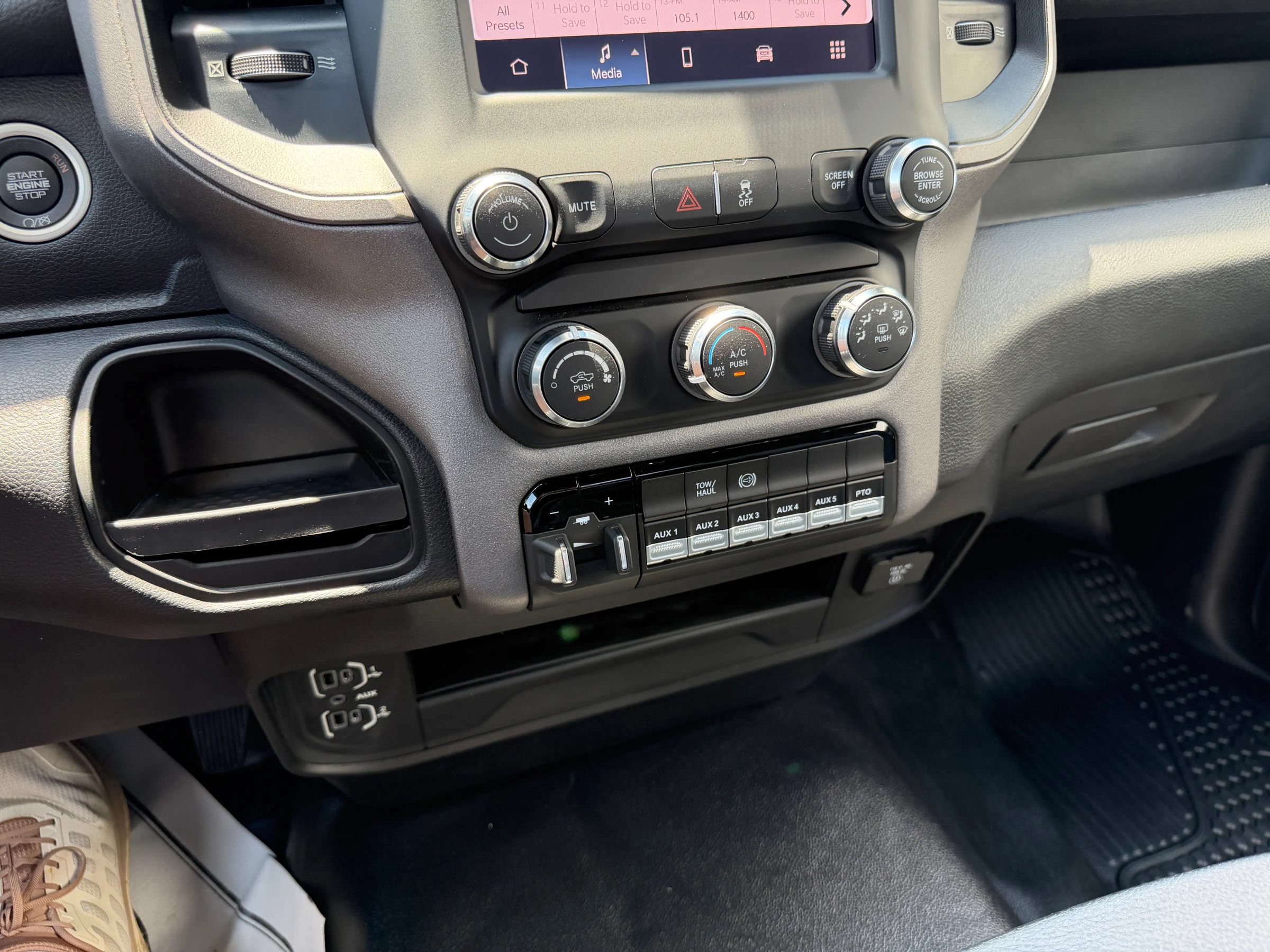 Used 2023 RAM 4500 Tradesman RWD image 24