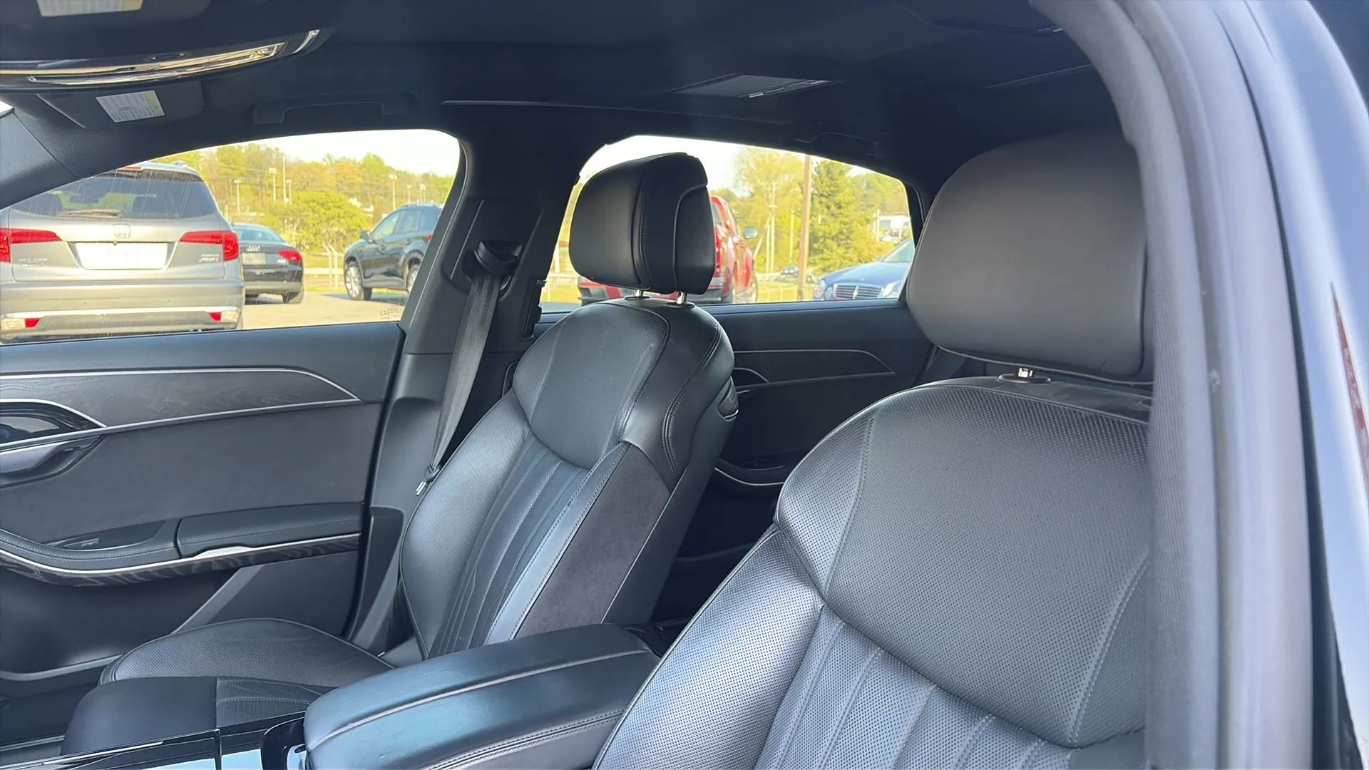 Used 2022 Audi A8 L 3.0T w/ Executive Package AWD/4WD image 38