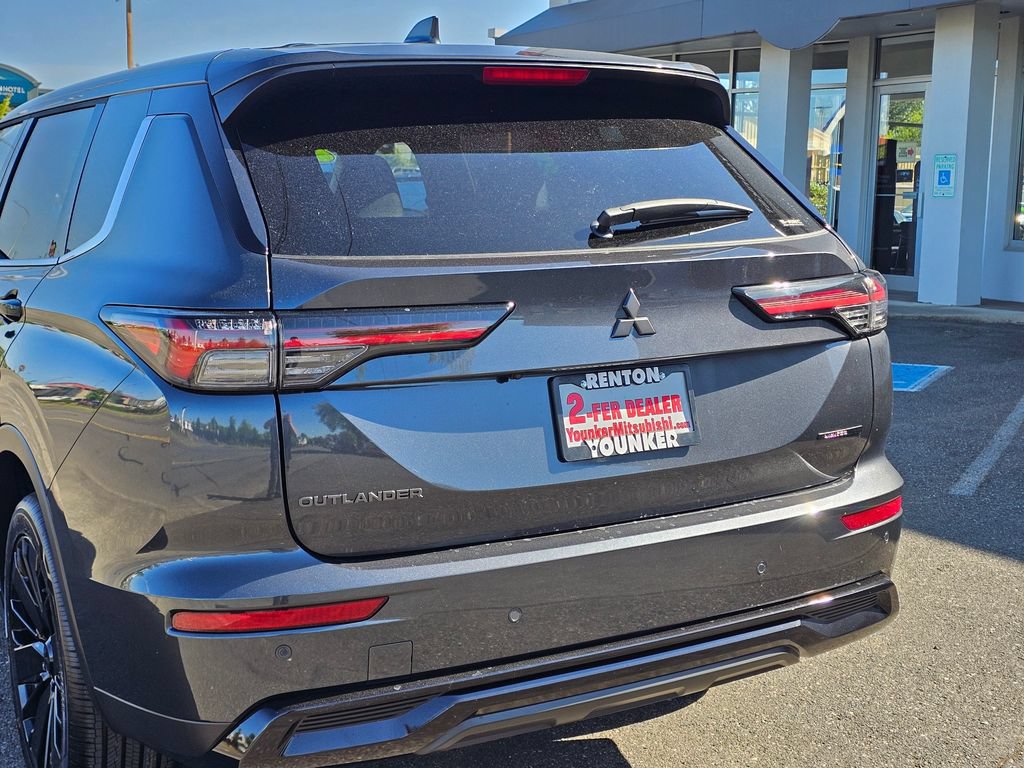 New 2026 Mitsubishi Outlander LE AWD/4WD image 10