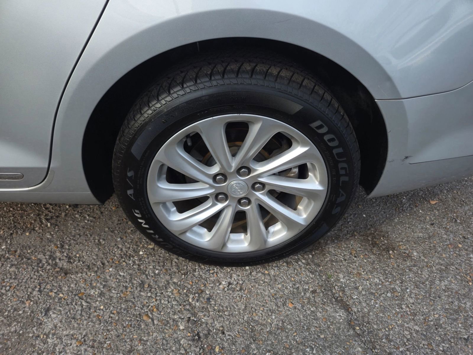 Used 2015 Buick LaCrosse Leather image 9