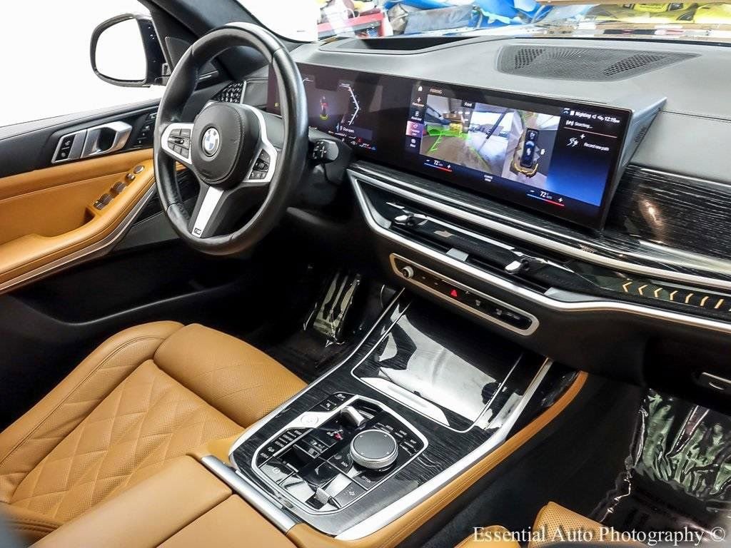 Used 2023 BMW X7 xDrive40i w/ M Sport Package image 31