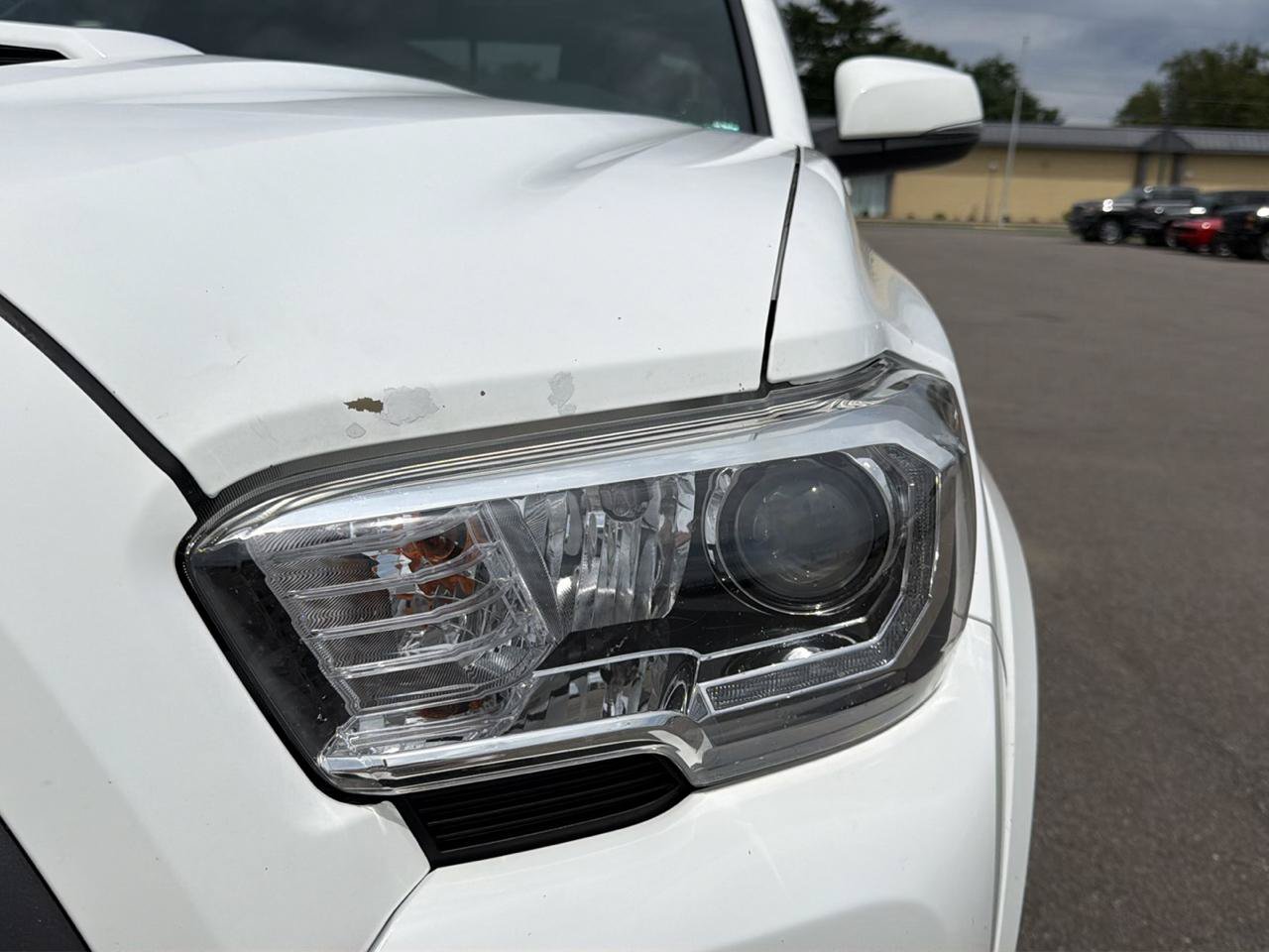 Used 2020 Toyota Tacoma TRD Sport AWD/4WD image 22