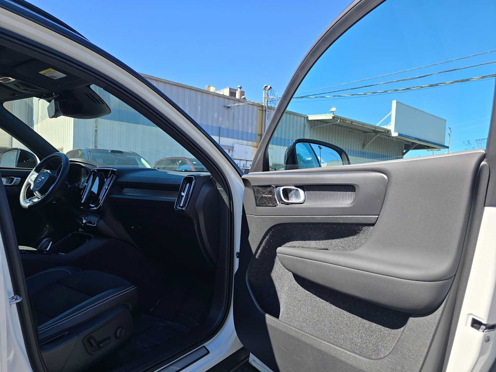 Used 2021 Volvo XC40 T5 R-Design AWD/4WD image 11