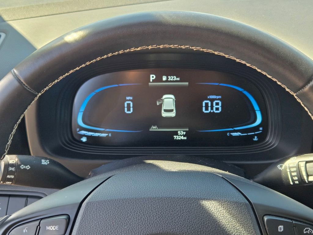 Used 2023 Hyundai Venue Limited image 39