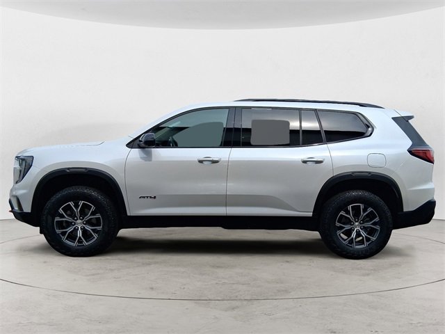 Used 2024 GMC Acadia AT4 image 2