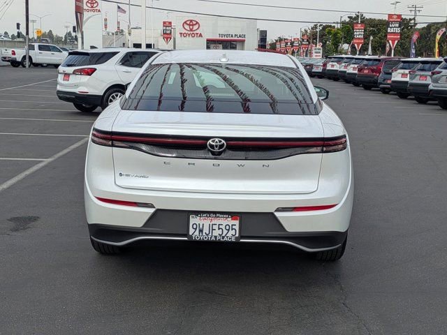 Used 2026 Toyota Crown XLE image 9