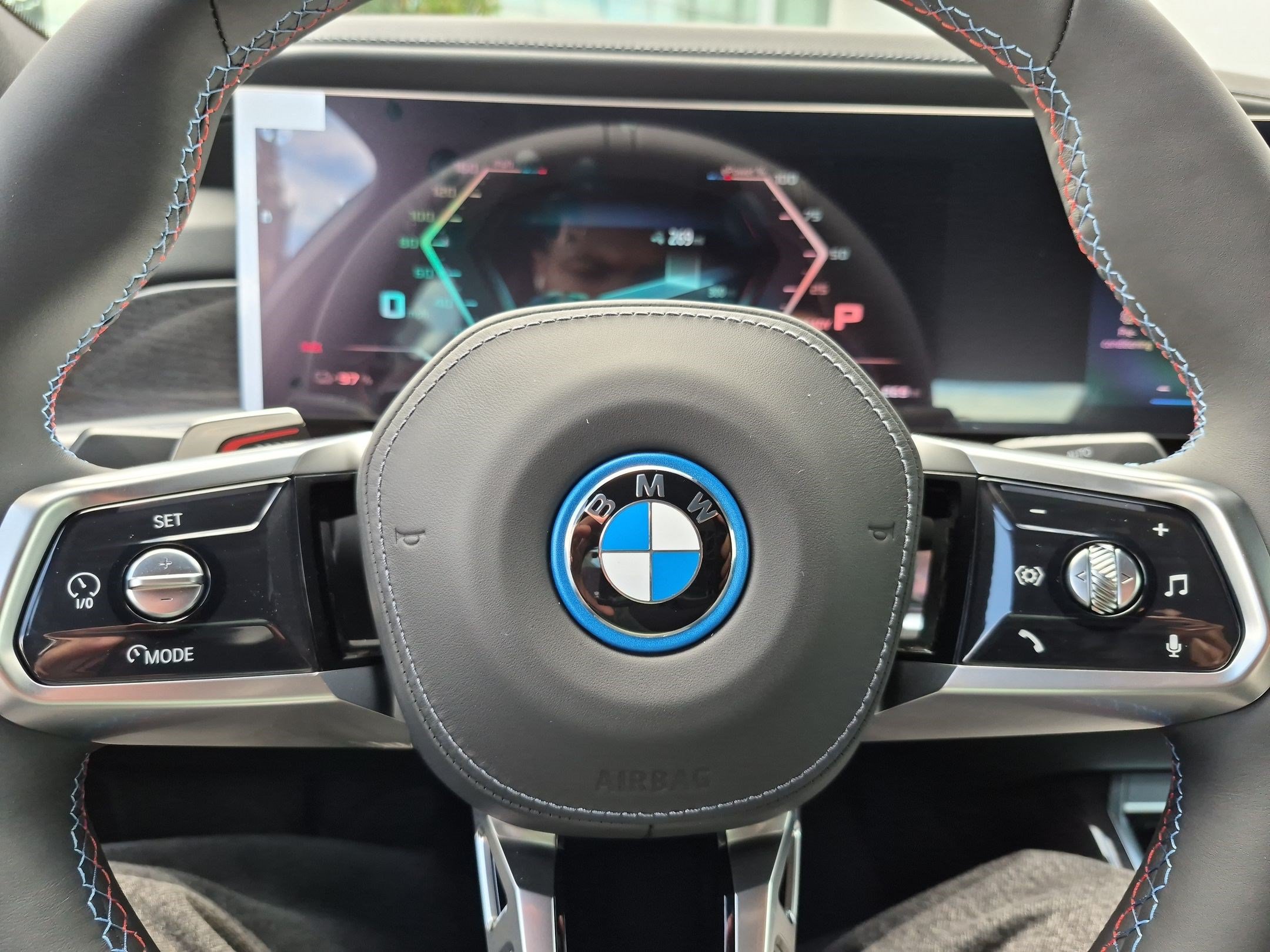 New 2026 BMW i7 M70 w/ Executive Package AWD/4WD image 18