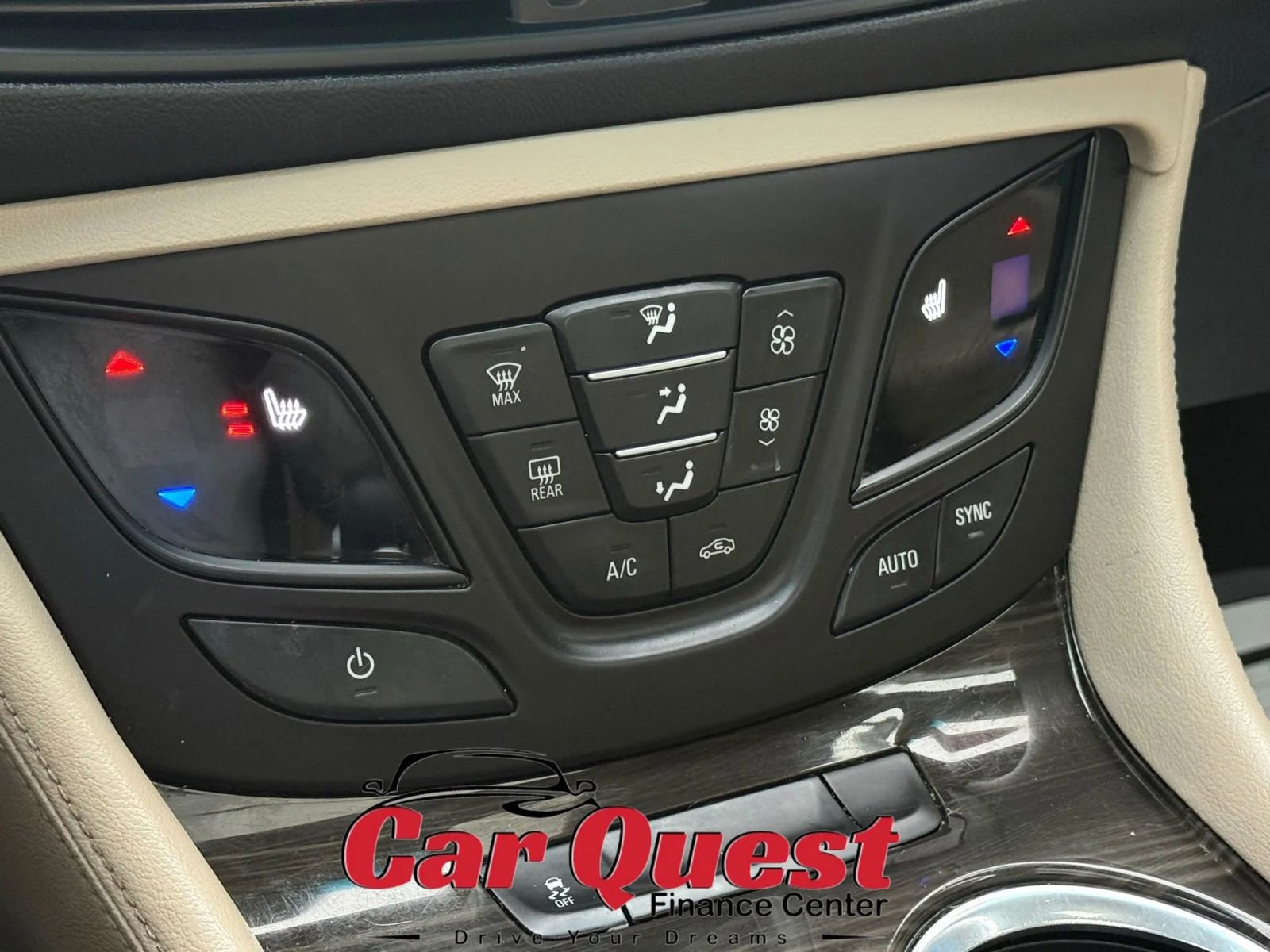 Used 2019 Buick Envision Essence image 33