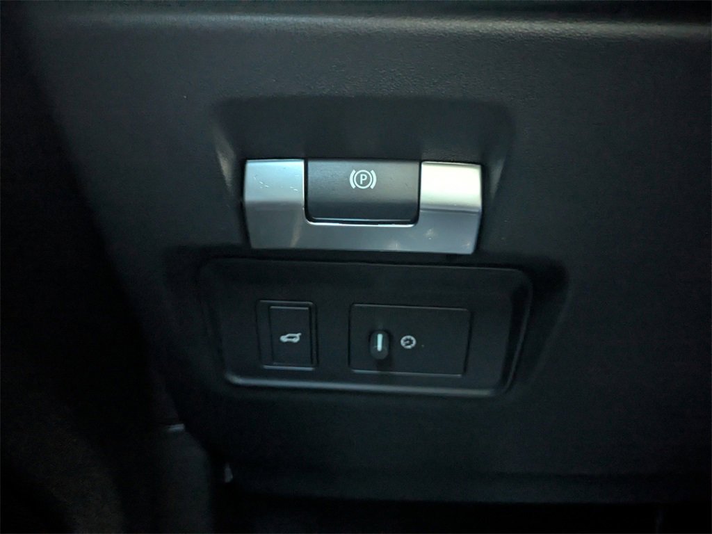 Used 2020 Land Rover Range Rover Evoque R-Dynamic HSE image 27