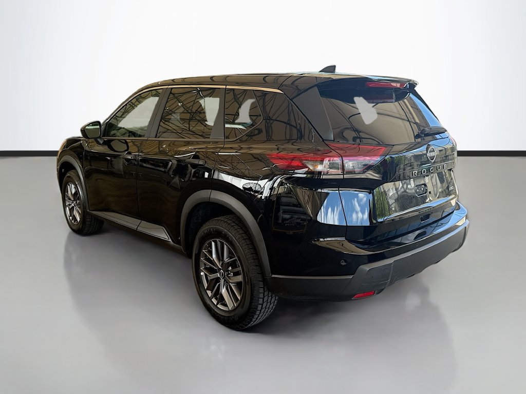 Used 2024 Nissan Rogue S AWD/4WD image 5