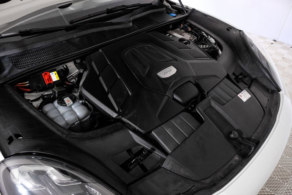 Used 2019 Porsche Cayenne S image 57