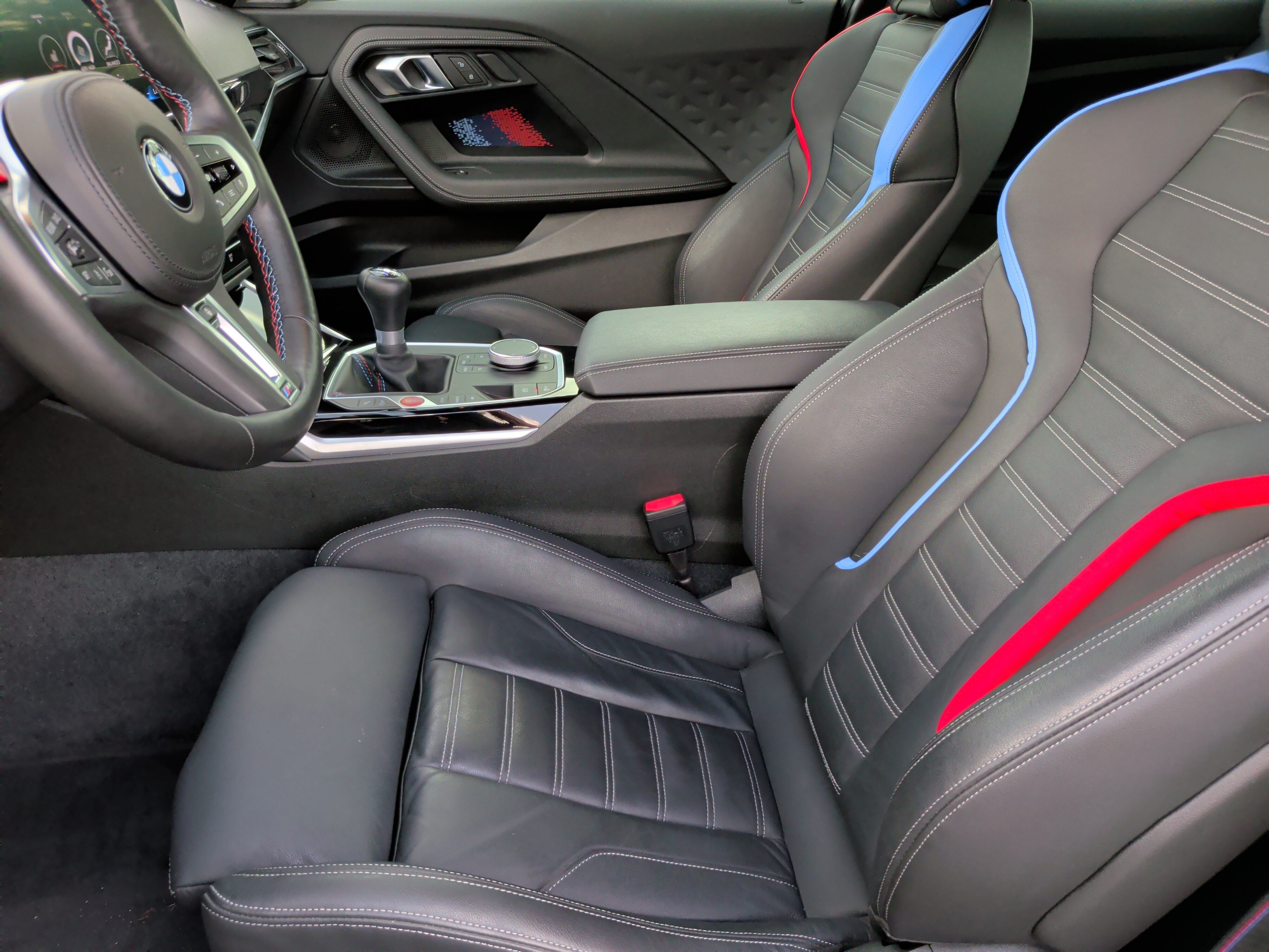 Used 2024 BMW M2 w/ Lighting Package RWD image 27