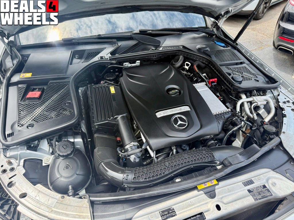 Used 2015 Mercedes-Benz C 300 4MATIC Sedan image 5
