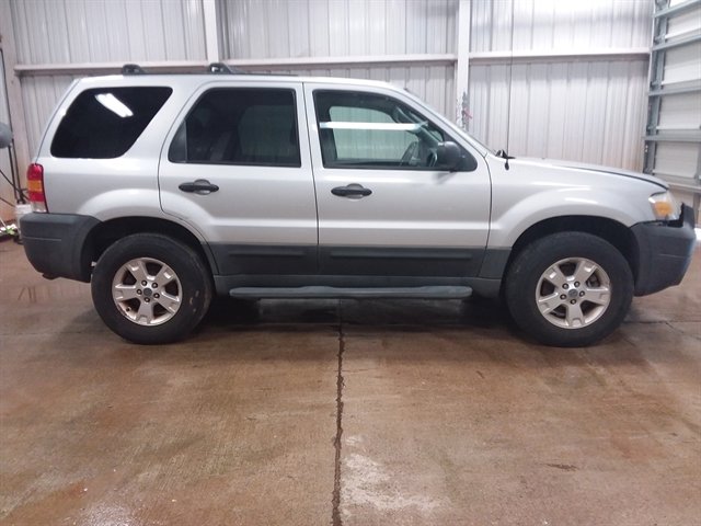 Used 2006 Ford Escape XLT image 3