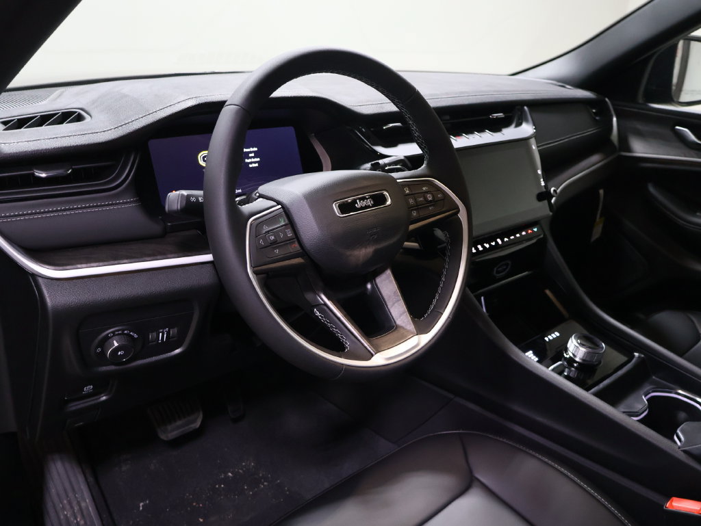 New 2027 Jeep Grand Cherokee Limited AWD/4WD image 20