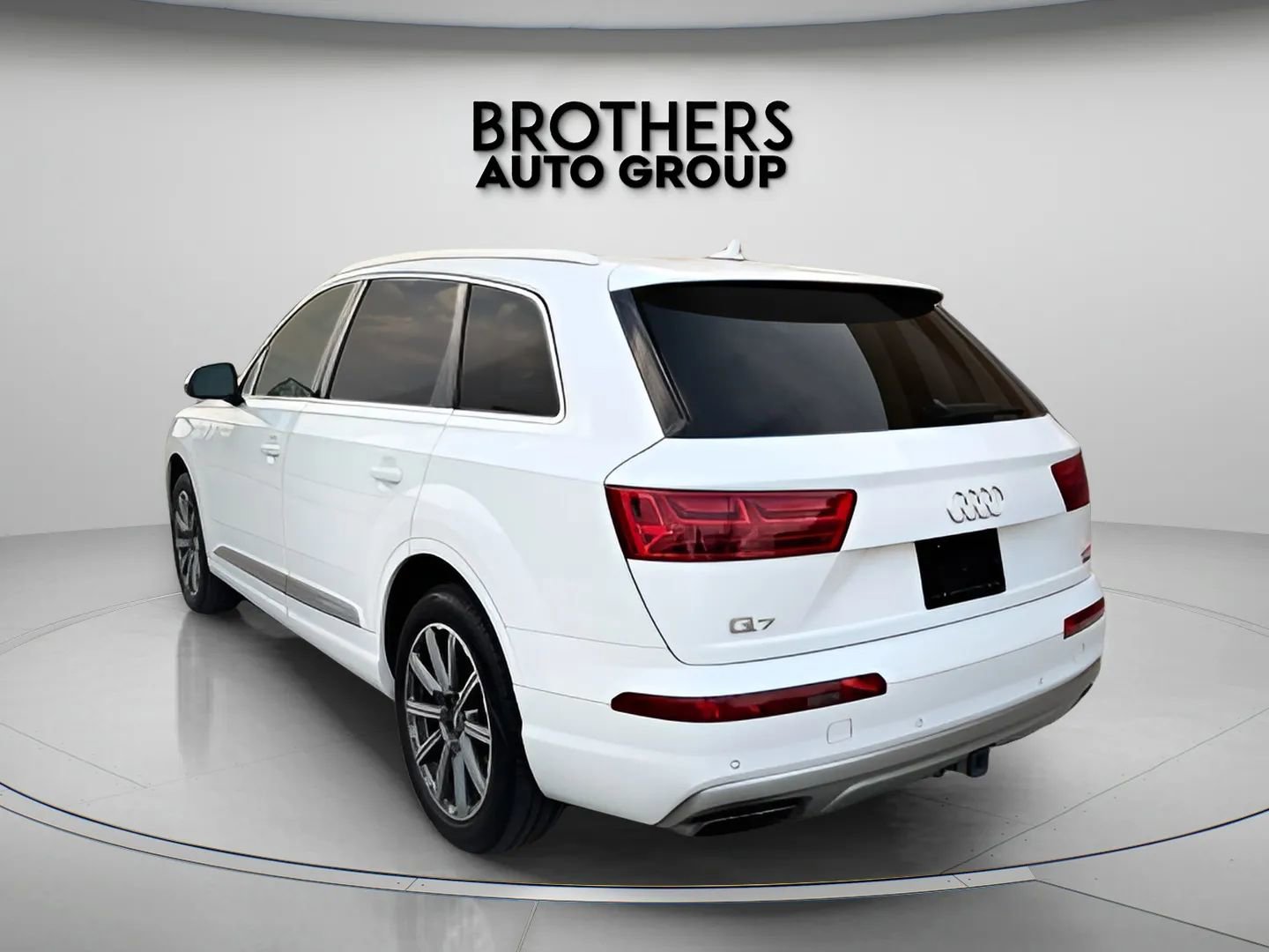 Used 2017 Audi Q7 3.0T Premium Plus w/ Premium Plus Package image 9