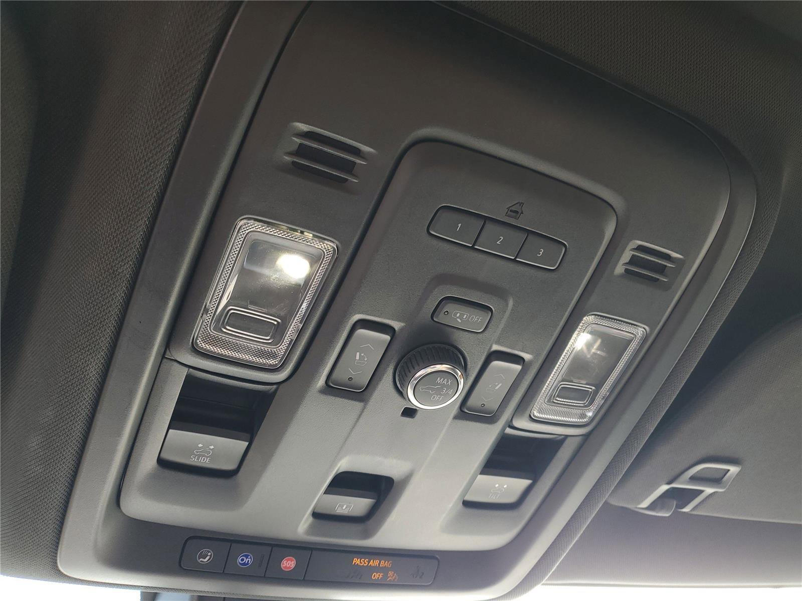 Used 2021 Chevrolet Tahoe High Country w/ Premium Package image 33