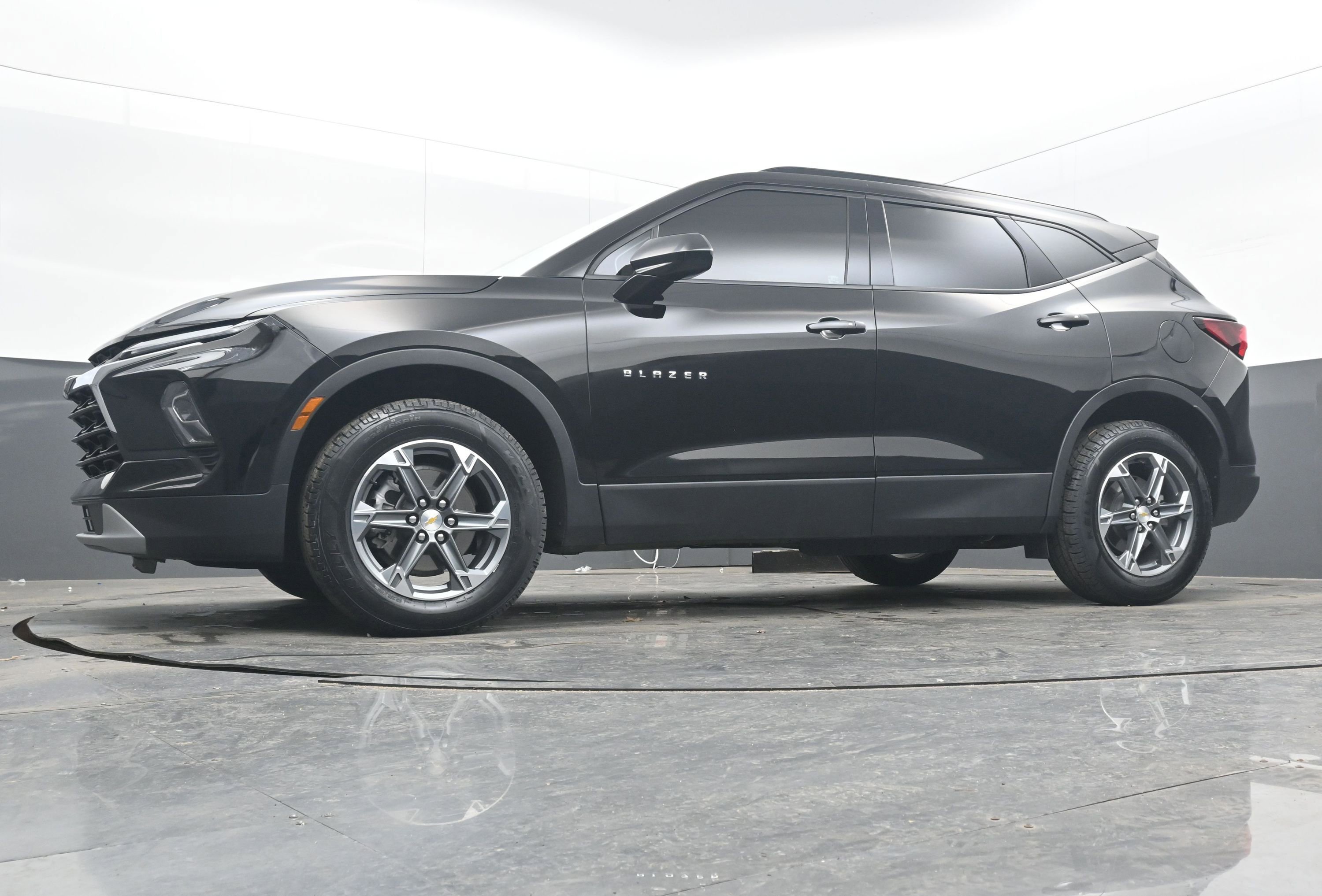 Used 2023 Chevrolet Blazer LT w/ Convenience Package image 23