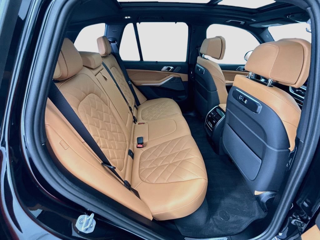 New 2026 BMW X5 xDrive40i w/ M Sport Package AWD/4WD image 19