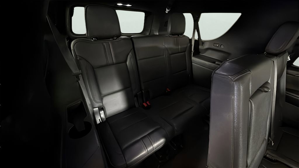 Used 2021 Chevrolet Suburban RST image 31