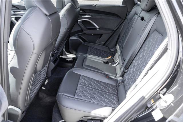Certified 2025 Audi SQ5 Premium Plus w/ Premium Plus Package AWD/4WD image 22