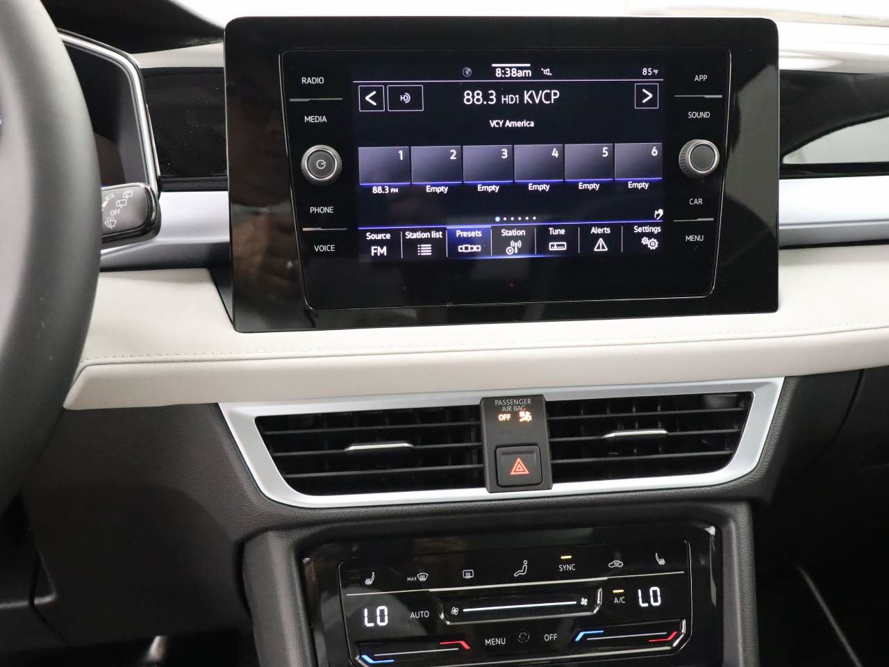 New 2026 Volkswagen Taos SE FWD image 10