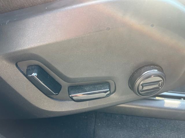 Used 2022 Volvo XC90 T6 Momentum w/ Advanced Package image 24