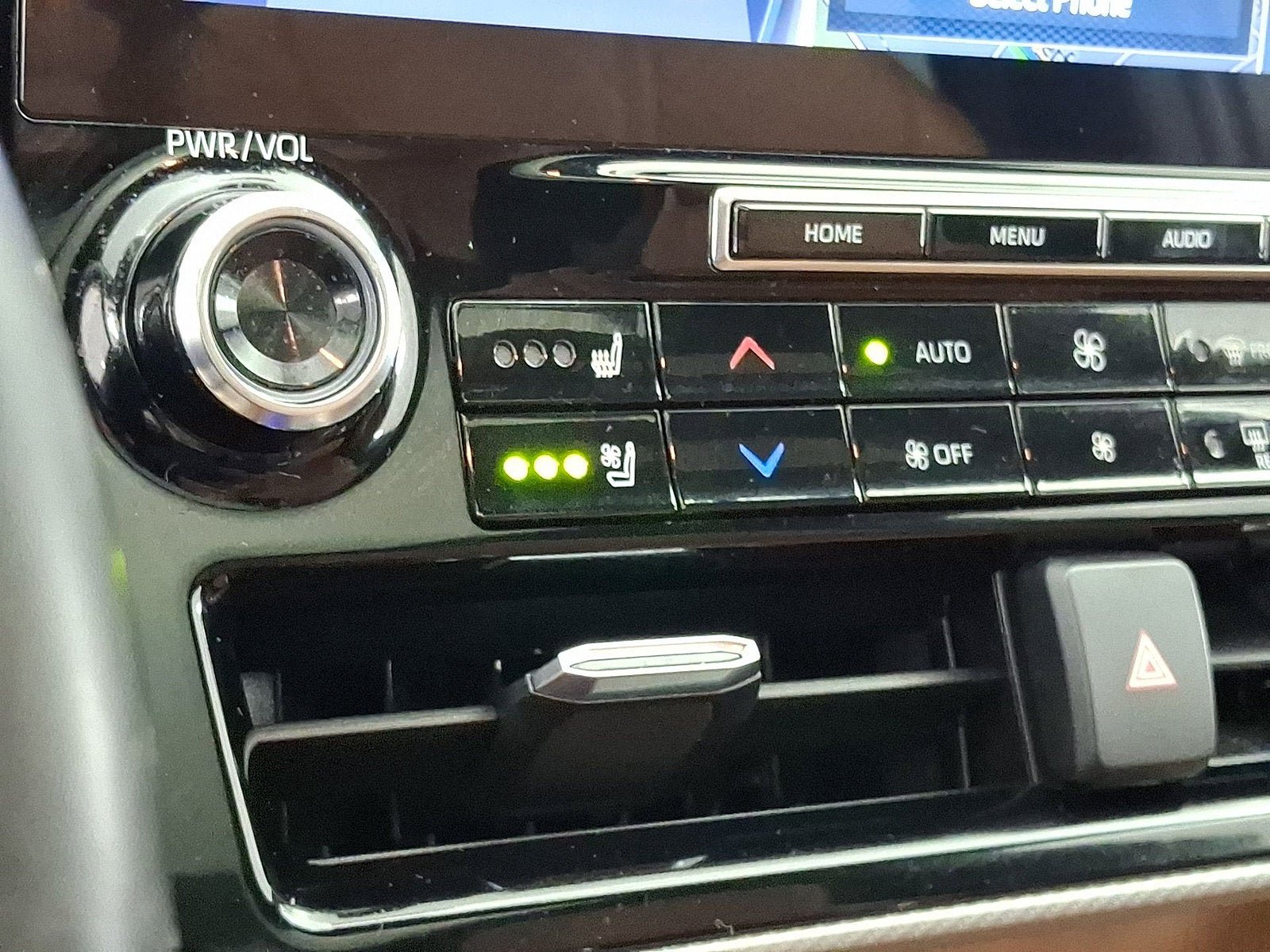 Certified 2020 Toyota Highlander Platinum AWD/4WD image 11