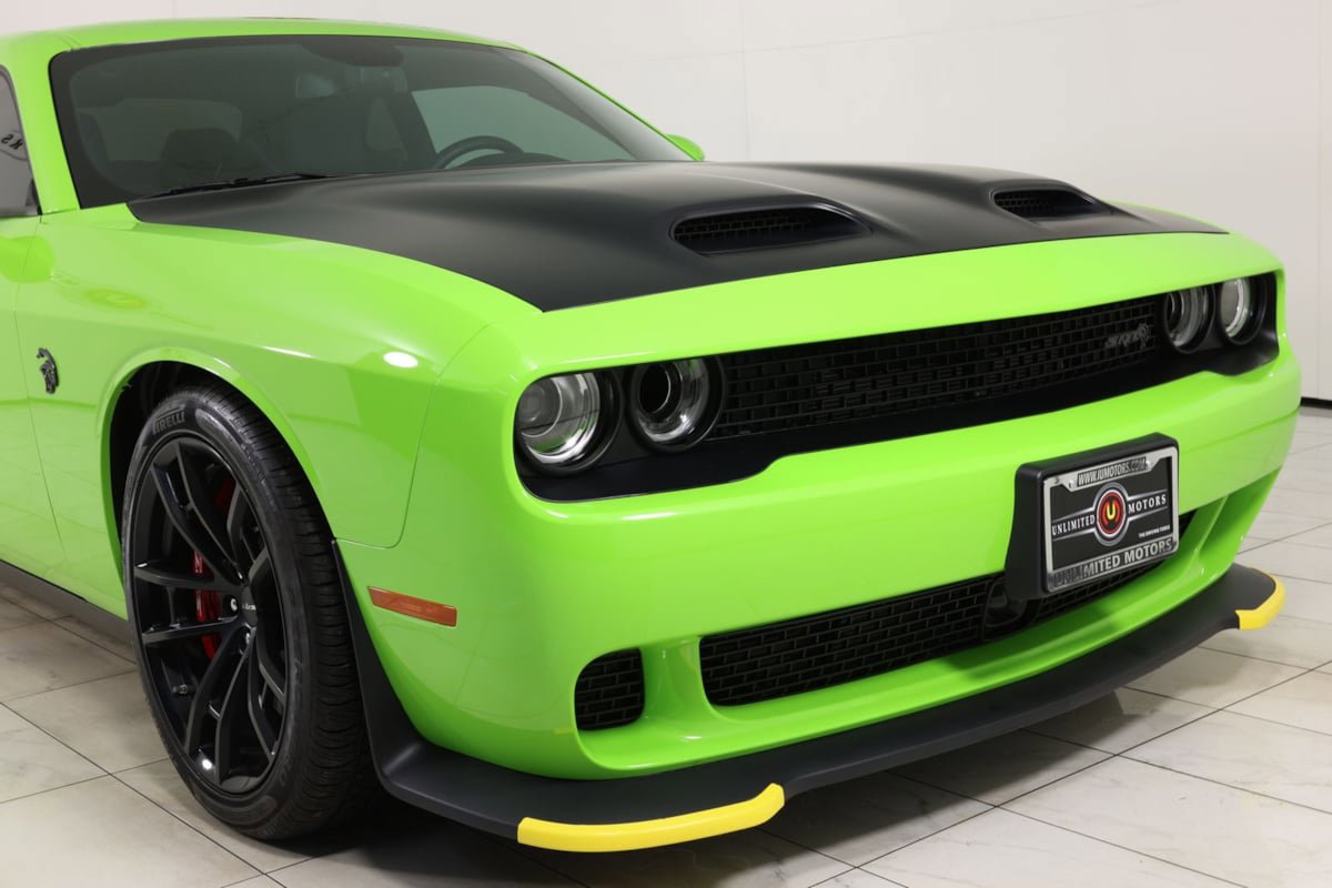 Used 2023 Dodge Challenger SRT Hellcat w/ Driver Convenience Group RWD image 36