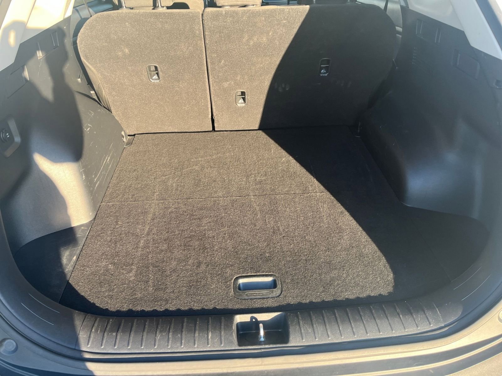 Used 2025 Kia Sportage LX FWD image 30