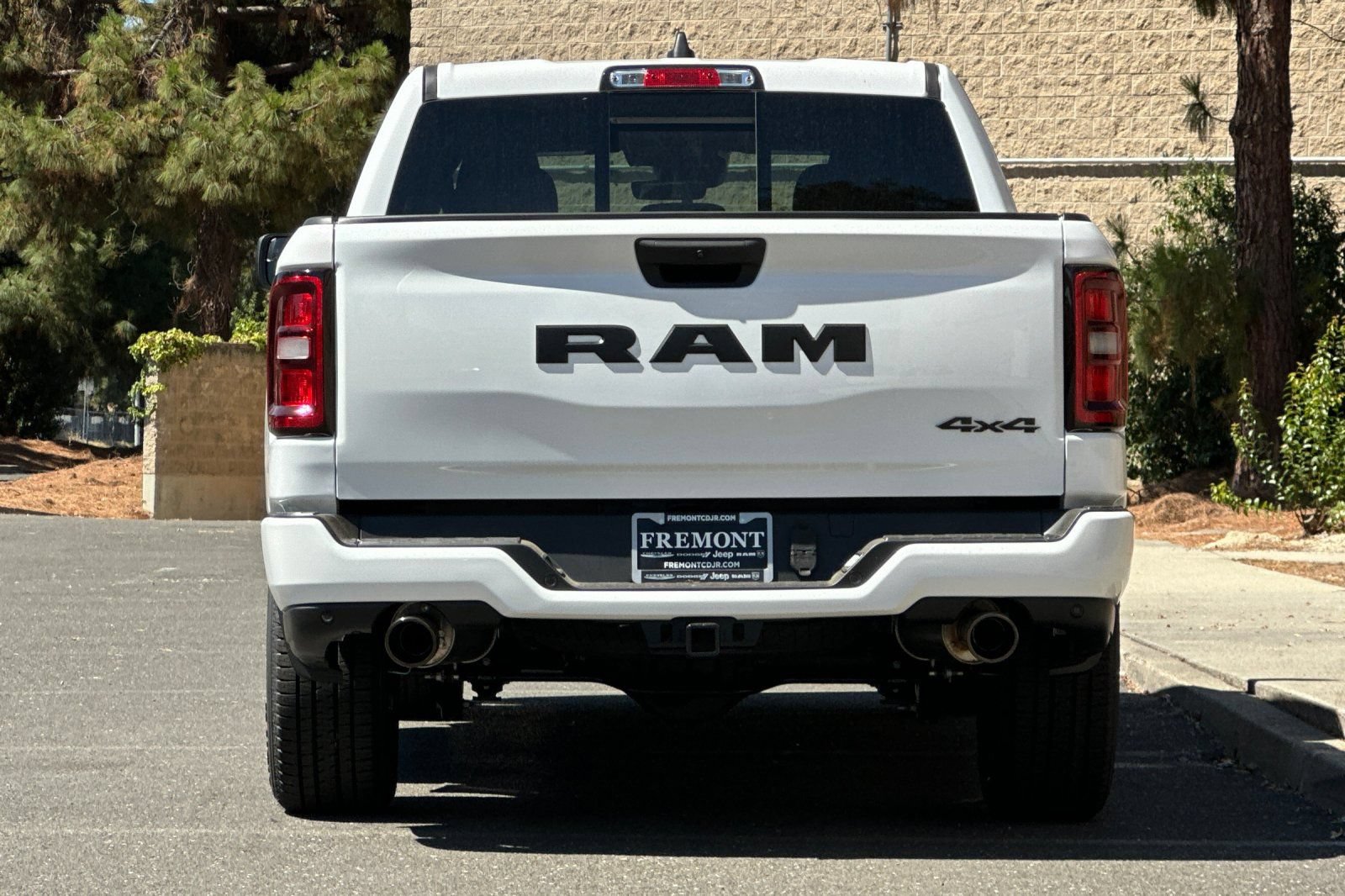 New 2026 RAM 1500 Express AWD/4WD image 4
