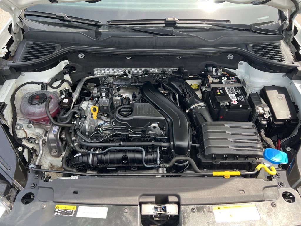 Certified 2023 Volkswagen Taos SE FWD image 12