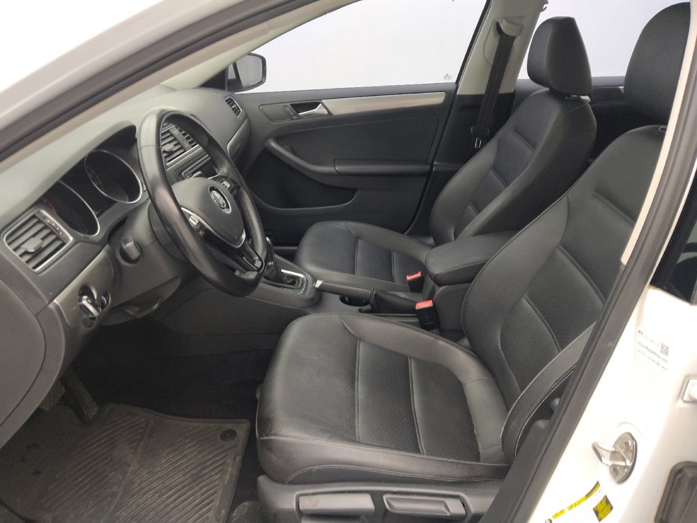 Used 2018 Volkswagen Jetta SE image 17