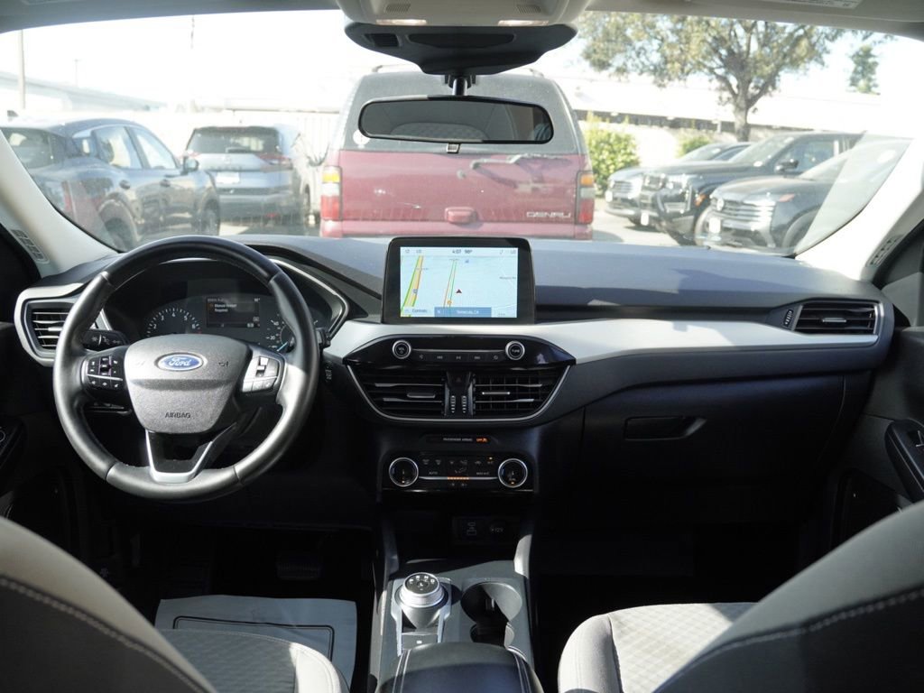 Used 2022 Ford Escape SE w/ SE Sport Appearance Package image 19