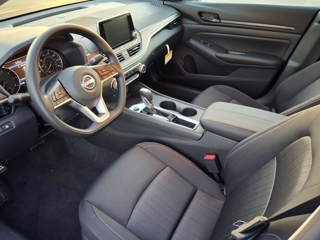 New 2026 Nissan Altima 2.5 SV FWD image 7
